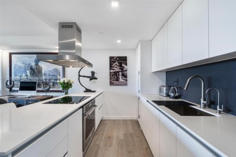 Condominio en venta en Key Biscayne, Florida, 1 dormitorio, 83.15 m2 № 1968427 - foto 9