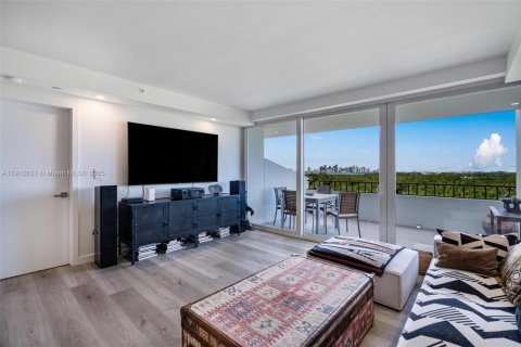 Condominio en venta en Key Biscayne, Florida, 1 dormitorio, 83.15 m2 № 1968427 - foto 16