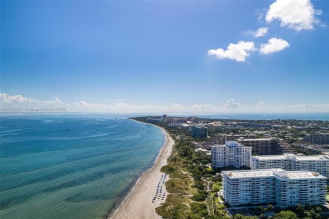 Condominio en venta en Key Biscayne, Florida, 1 dormitorio, 83.15 m2 № 1968427 - foto 24