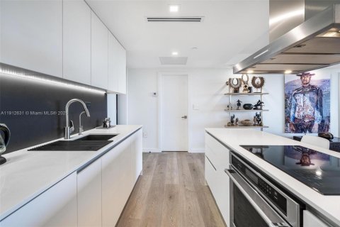 Condominio en venta en Key Biscayne, Florida, 1 dormitorio, 83.15 m2 № 1968427 - foto 10