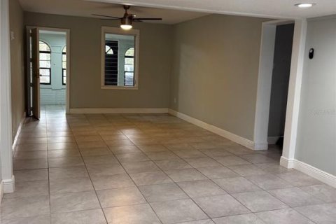 Appartement à louer à Kissimmee, Floride: 2 chambres, 134.71 m2 № 1853368 - photo 12