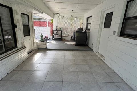 Appartement à louer à Kissimmee, Floride: 2 chambres, 134.71 m2 № 1853368 - photo 4