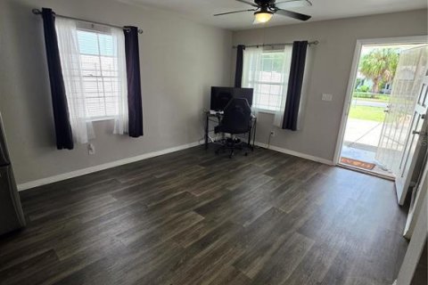 Villa ou maison à vendre à Tampa, Floride: 2 chambres, 95.22 m2 № 2156611 - photo 21