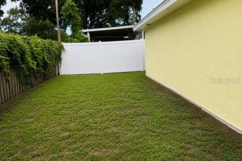 Villa ou maison à vendre à Tampa, Floride: 2 chambres, 95.22 m2 № 2156611 - photo 7