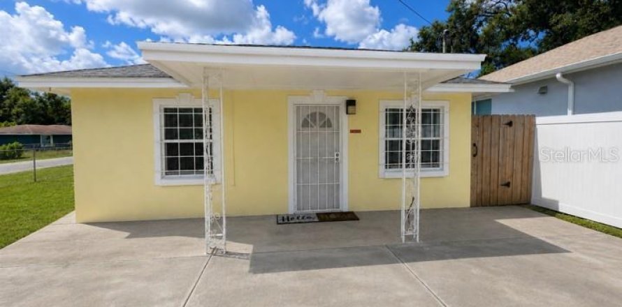 Villa ou maison à Tampa, Floride 2 chambres, 95.22 m2 № 2156611
