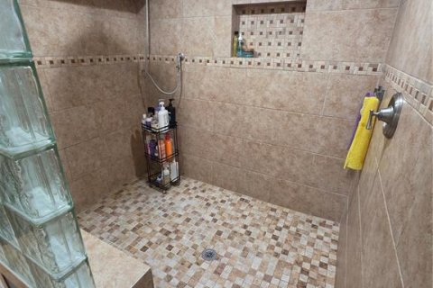 Villa ou maison à vendre à Tampa, Floride: 2 chambres, 95.22 m2 № 2156611 - photo 27