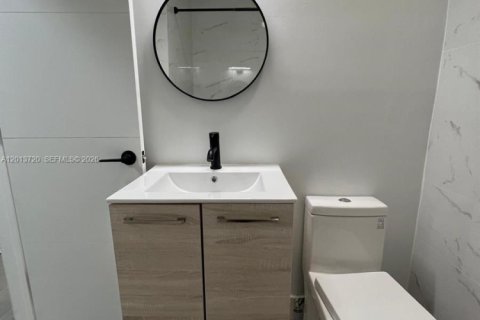 Дом в Майами, Флорида 2 спальни, 167.22м2 № 2076352