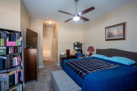 House in Tarpon Springs, Florida 4 bedrooms, 211.17 sq.m. № 2196437 - photo 11
