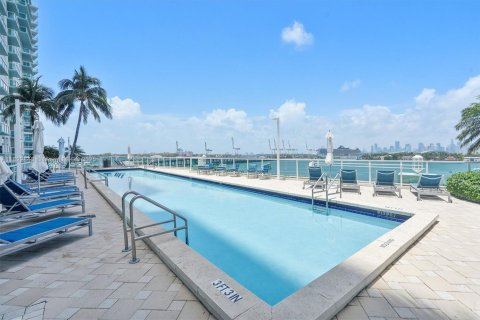 Condominio en alquiler en Hallandale Beach, Florida, 3 dormitorios, 191.84 m2 № 1788369 - foto 23