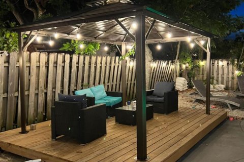 Casa en alquiler en Fort Lauderdale, Florida, 3 dormitorios, 111.76 m2 № 1186888 - foto 1