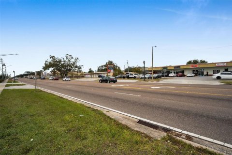 Immobilier commercial à louer à Kenneth City, Floride: 4827.57 m2 № 1723801 - photo 30
