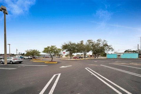 Immobilier commercial à louer à Kenneth City, Floride: 4827.57 m2 № 1723801 - photo 24