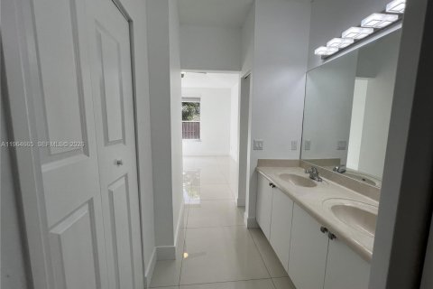 Adosado en alquiler en Pembroke Pines, Florida, 3 dormitorios, 127.28 m2 № 2026117 - foto 18