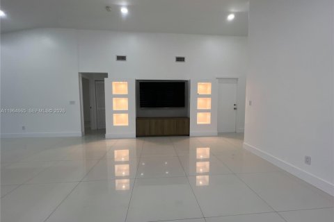 Adosado en alquiler en Pembroke Pines, Florida, 3 dormitorios, 127.28 m2 № 2026117 - foto 7