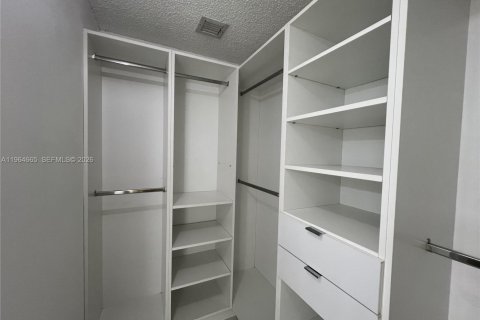 Adosado en alquiler en Pembroke Pines, Florida, 3 dormitorios, 127.28 m2 № 2026117 - foto 16