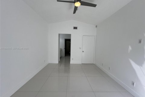 Adosado en alquiler en Pembroke Pines, Florida, 3 dormitorios, 127.28 m2 № 2026117 - foto 14