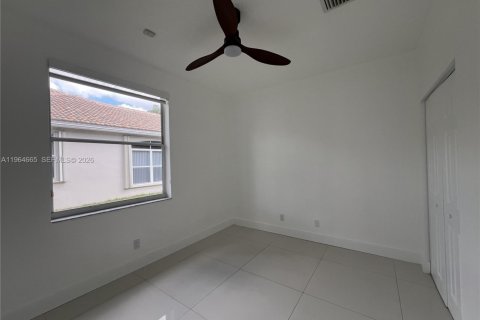 Adosado en alquiler en Pembroke Pines, Florida, 3 dormitorios, 127.28 m2 № 2026117 - foto 27