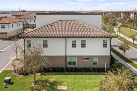 Touwnhouse à vendre à Orlando, Floride: 3 chambres, 158.68 m2 № 2111541 - photo 4