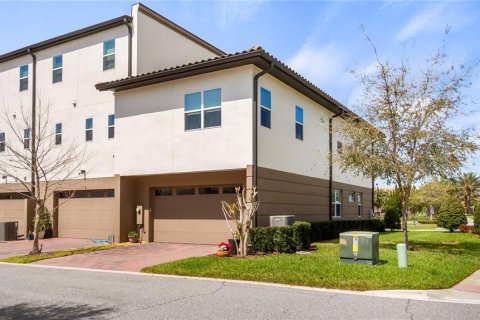 Touwnhouse à vendre à Orlando, Floride: 3 chambres, 158.68 m2 № 2111541 - photo 5