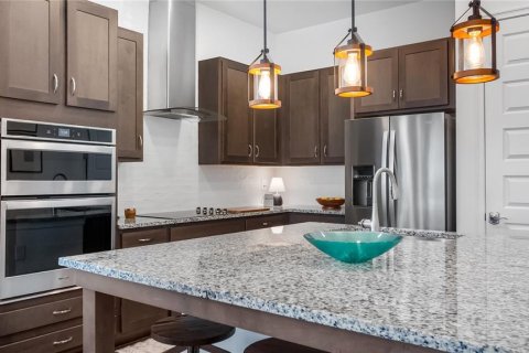 Touwnhouse à vendre à Orlando, Floride: 3 chambres, 158.68 m2 № 2111541 - photo 30
