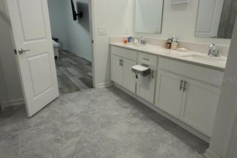 House in Apopka, Florida 4 bedrooms, 229.38 sq.m. № 2226690 - photo 9