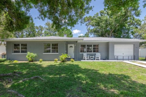 Casa en venta en Saint Petersburg, Florida, 3 dormitorios, 114.27 m2 № 1813454 - foto 1