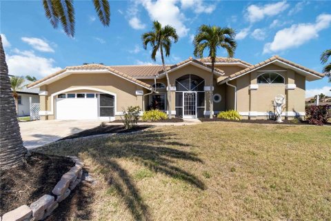 Casa en venta en Port Charlotte, Florida, 3 dormitorios, 227.05 m2 № 1608880 - foto 1