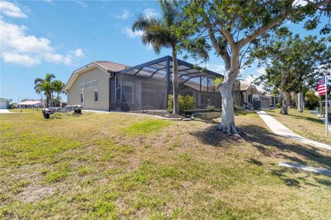 Casa en venta en Port Charlotte, Florida, 3 dormitorios, 227.05 m2 № 1608880 - foto 17