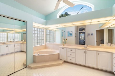 Casa en venta en Port Charlotte, Florida, 3 dormitorios, 227.05 m2 № 1608880 - foto 11