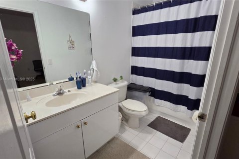 Купить кондоминиум в Дорал, Флорида 2 спальни, 97.55м2, № 1972094 - фото 15