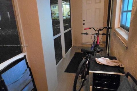 Купить кондоминиум в Дорал, Флорида 2 спальни, 97.55м2, № 1972094 - фото 16