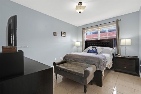 Adosado en venta en Miami Lakes, Florida, 3 dormitorios, 134.71 m2 № 1839231 - foto 17