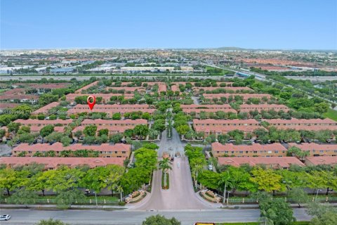 Adosado en venta en Miami Lakes, Florida, 3 dormitorios, 134.71 m2 № 1839231 - foto 27