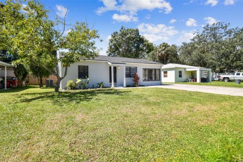 Casa en venta en Tampa, Florida, 4 dormitorios, 143.44 m2 № 1801718 - foto 3