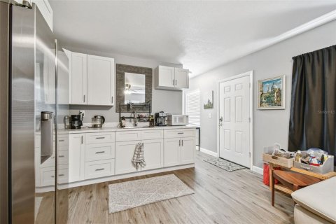 Casa en venta en Tampa, Florida, 4 dormitorios, 143.44 m2 № 1801718 - foto 22