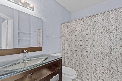 Condo in Tampa, Florida, 2 bedrooms  № 1526927 - photo 15