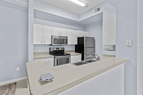 Condo in Tampa, Florida, 2 bedrooms  № 1526927 - photo 8