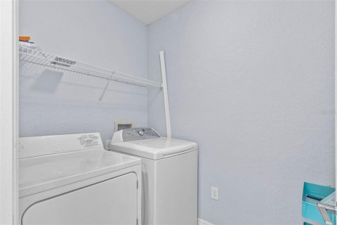 Condo in Tampa, Florida, 2 bedrooms  № 1526927 - photo 12