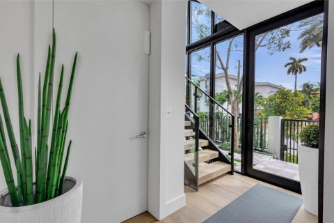 Townhouse in Fort Lauderdale, Florida 3 bedrooms, 256.78 sq.m. № 1216093 - photo 1