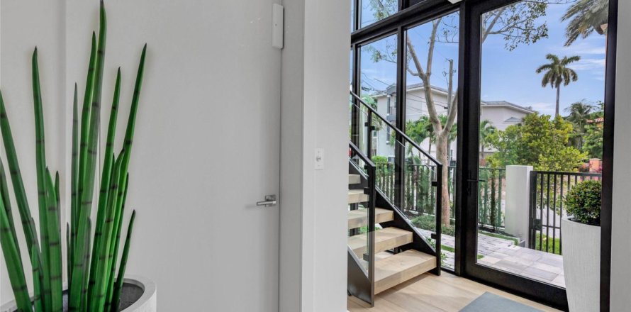 Townhouse in Fort Lauderdale, Florida 3 bedrooms, 256.78 sq.m. № 1216093