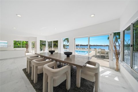Villa ou maison à louer à Miami, Floride: 5 chambres, 311.59 m2 № 2433940 - photo 7