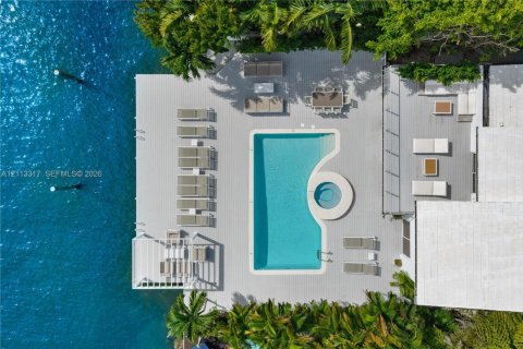 Villa ou maison à louer à Miami, Floride: 5 chambres, 311.59 m2 № 2433940 - photo 20
