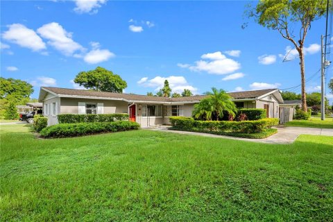 House in Maitland, Florida 3 bedrooms, 181.16 sq.m. № 1819081 - photo 2