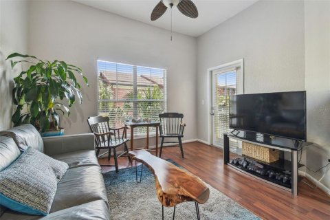 Condominio en alquiler en Tampa, Florida, 1 dormitorio, 66.98 m2 № 2094451 - foto 8