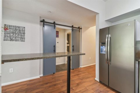 Condominio en alquiler en Tampa, Florida, 1 dormitorio, 66.98 m2 № 2094451 - foto 2