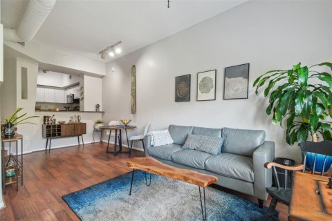 Condominio en alquiler en Tampa, Florida, 1 dormitorio, 66.98 m2 № 2094451 - foto 7