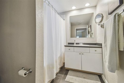 Condominio en alquiler en Tampa, Florida, 1 dormitorio, 66.98 m2 № 2094451 - foto 14