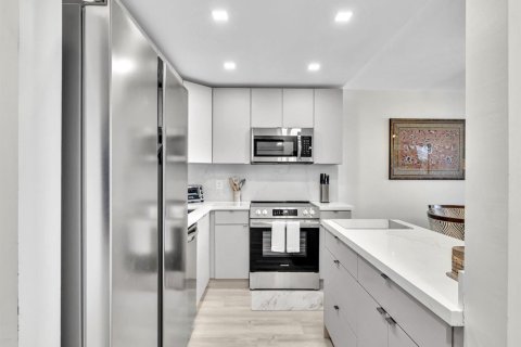 Condominio en alquiler en Pompano Beach, Florida, 2 dormitorios, 94.2 m2 № 2181946 - foto 3