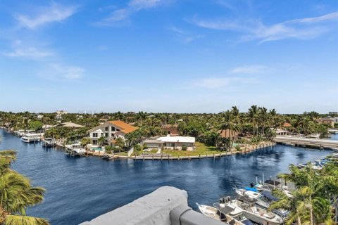 Condominio en Pompano Beach, Florida, 2 dormitorios  № 2181946