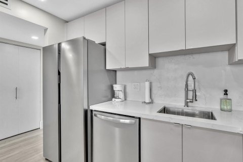 Condominio en alquiler en Pompano Beach, Florida, 2 dormitorios, 94.2 m2 № 2181946 - foto 7